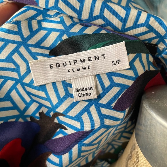 Equipment silk button down floral top / S - Picture 4 of 5